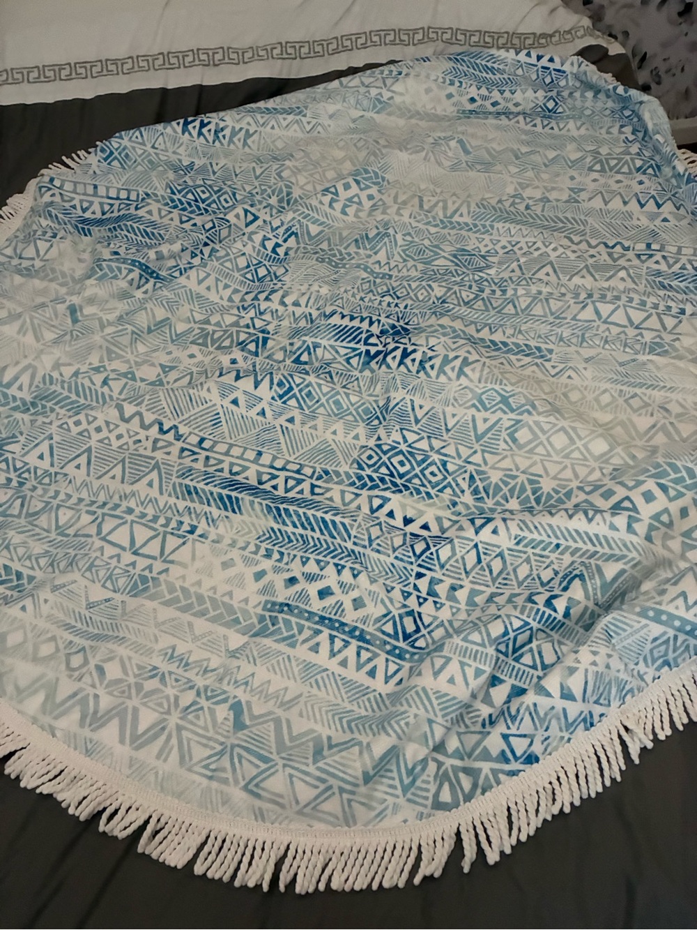 DSW Round Geometric Fringe Towel in Blue and White